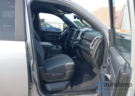 2024 Ram 2500 Big Horn 4X4 6'4 Box z USA, uszkodzony, nr VIN 3C6UR5DL9RG339994